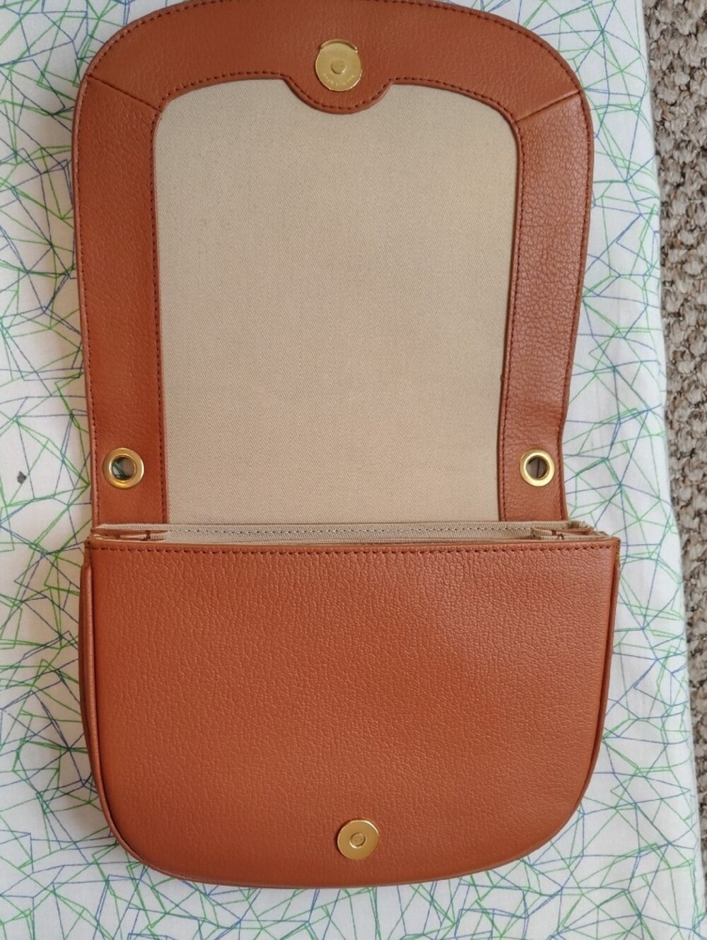 See By Chloe Saddle Shoulder Bag in Cognac Brown (No Shoulder Strap) - Picture 3 of 4